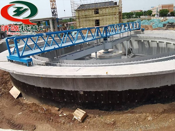 周边传动刮泥机安装